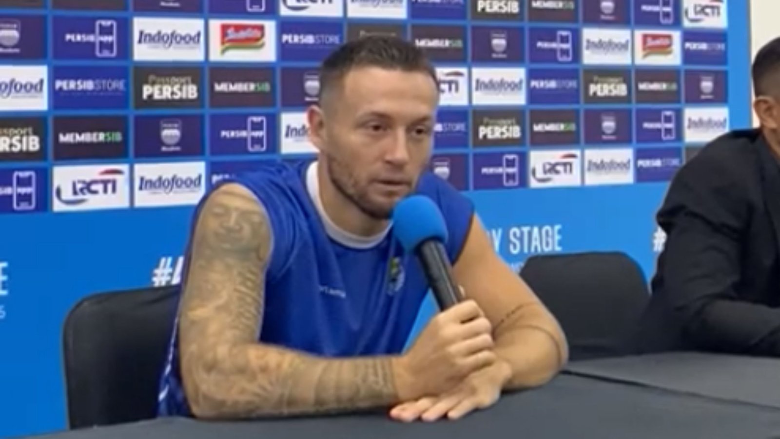 The Rise of AI-Powered Personal Assistants: How They Manage